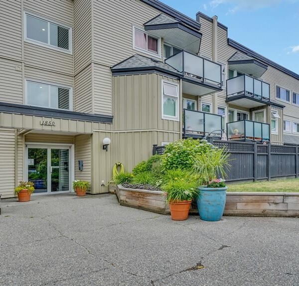 Beautiful Two Bedroom Condo at Southmere Place