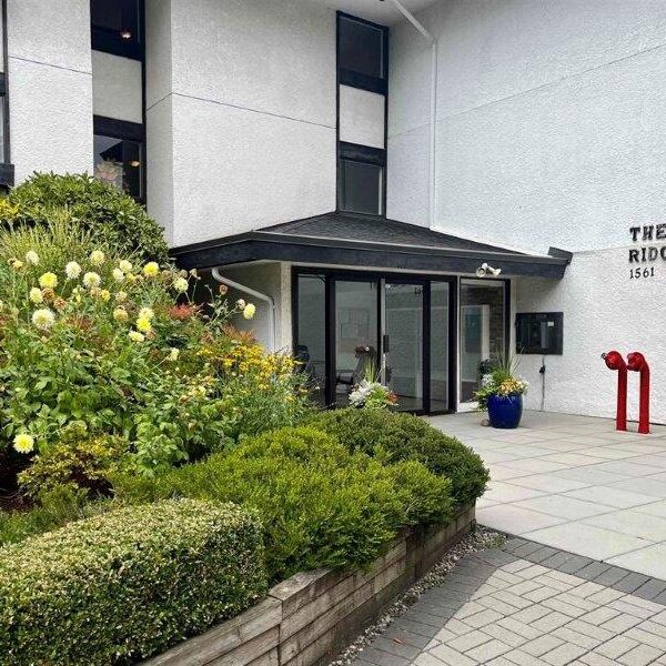 RidgeCrest in White Rock - 2 Bedroom / 2 Bath