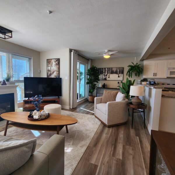 Stunning One Bedroom Condo with Mountain Views, Solarium and Parking in Langley