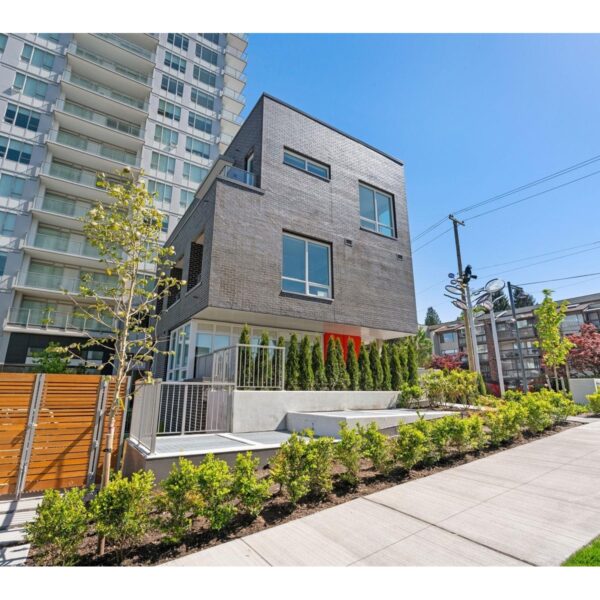 Beautiful and Bright Corner Three Bedroom Townhome in Convenient Surrey Central