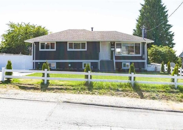 Beautifully Updated Upper Three Bedroom House 