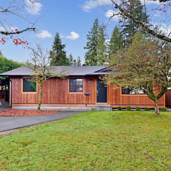 Beautiful Three Bedroom Rancher in Brookswood