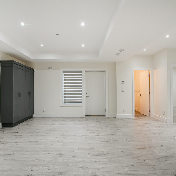 Beautiful One Bedroom Suite in White Rock