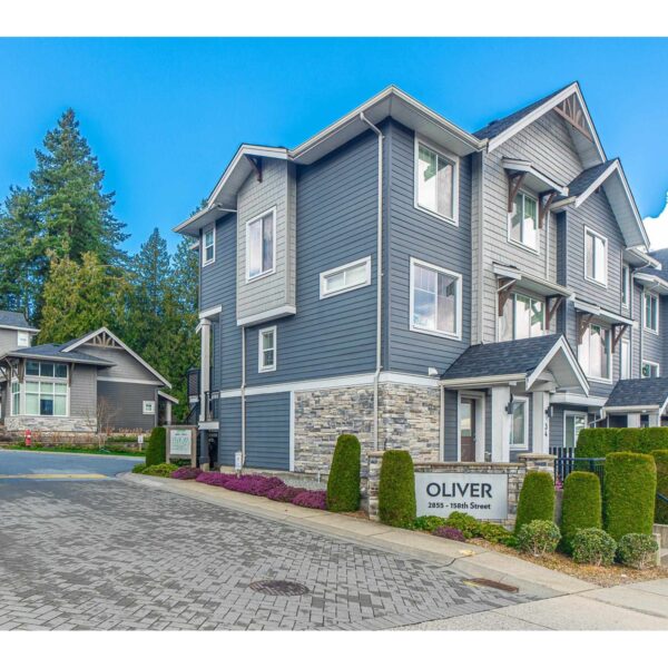 OLIVER Townhouse in South Surrey