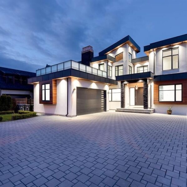 Luxury Upper Level Home with 6 Bedroom 5 Bath