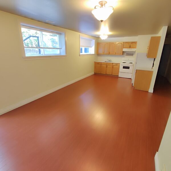 Large & Spacious One Bedroom Suite