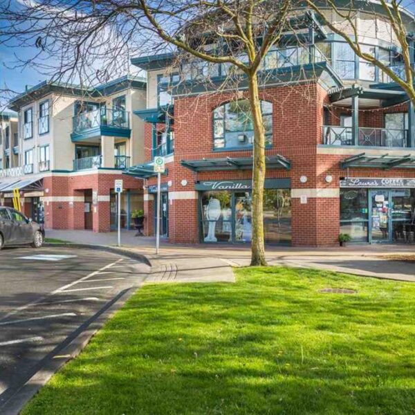 Bright and Inviting 2 Bedroom/2 Bath Condo