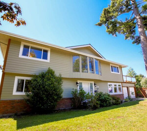 Coastal Living in Ocean Park – Spacious 4-Bedroom Home