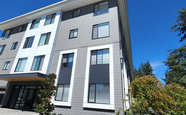 Spacious 2 Bedroom/2 Bathroom Plus Den