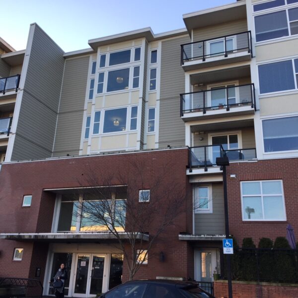 The Ascend /Great 1 Bedroom Condo/Fleetwood