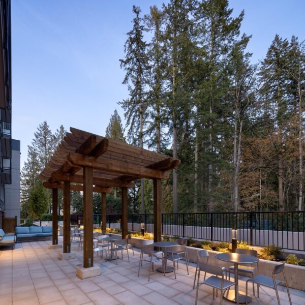 South Surrey / King & Crescent Facing Private Green Space 2 bedroom / 2 bathroom 