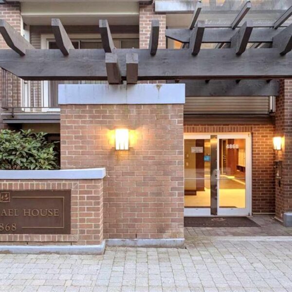 One Bedroom and Den in Well Sought After Brentwood