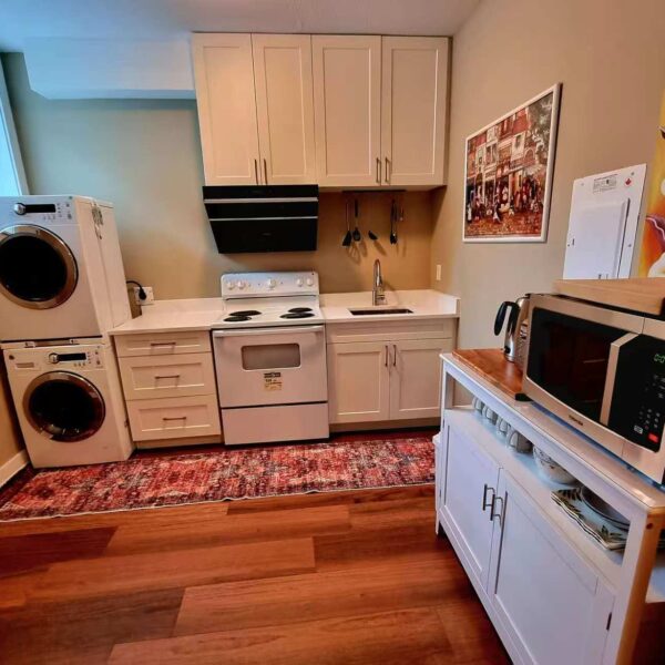 Beautiful & Large Two Bedrooms Suite
