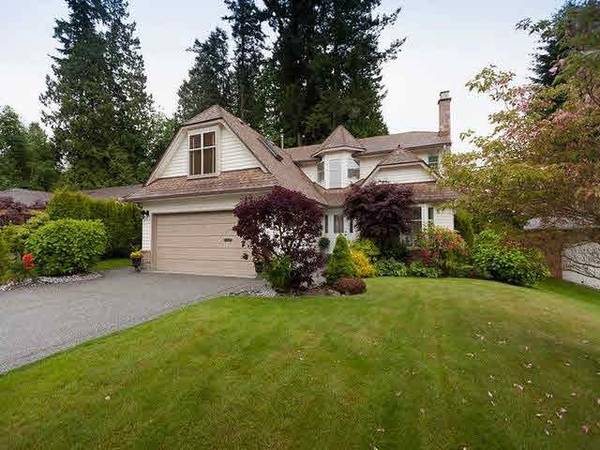 Spacious and Bright Three Bedrooms Plus Games Room (4th Bed) and Three Bathrooms
