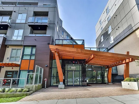 Immaculate One Bedroom in Surrey Central with Two Parking Stalls