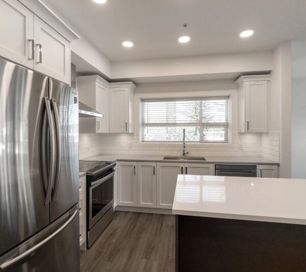 Two Bedroom, Two Bathroom Condo in Abbotsford with Parking