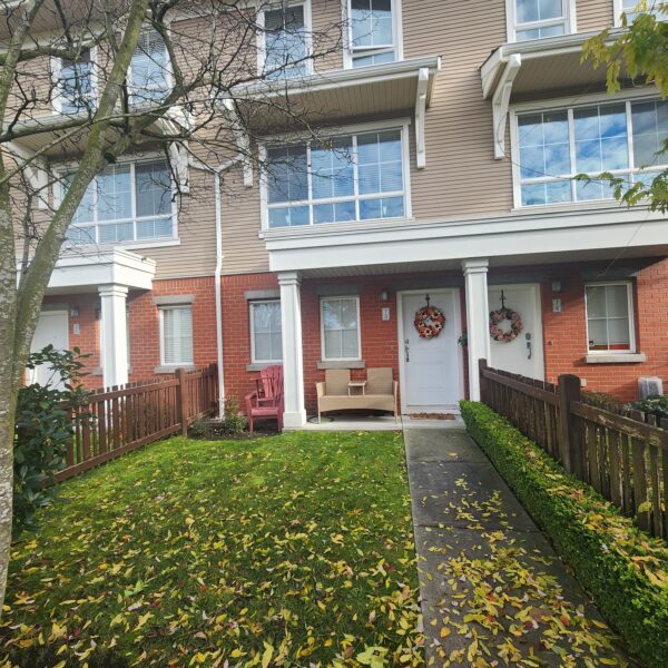 Beautiful Two Bedroom, Two Bathroom Townhouse with Beautiful Views and Amazing Leisure Facilities