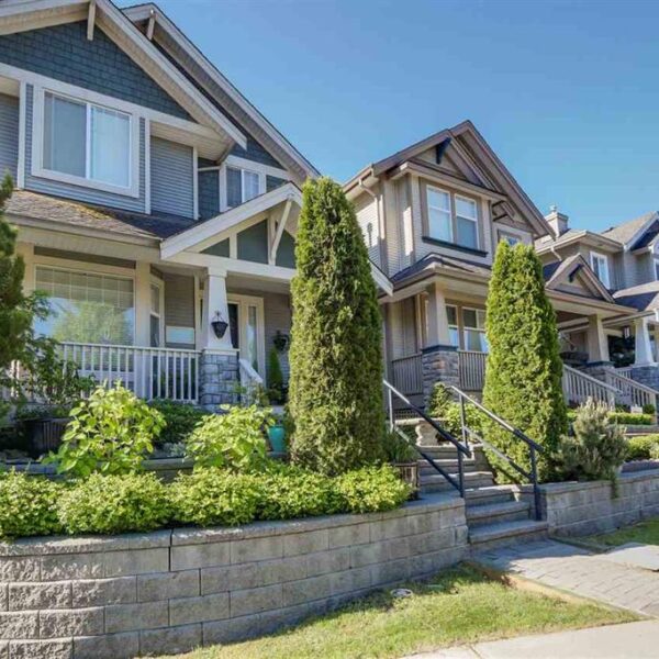 Designer's Dream Home in a Beautiful, South Pointe Neighbourhood