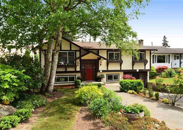 Peninsula Village Split Entry Three Bedroom Home