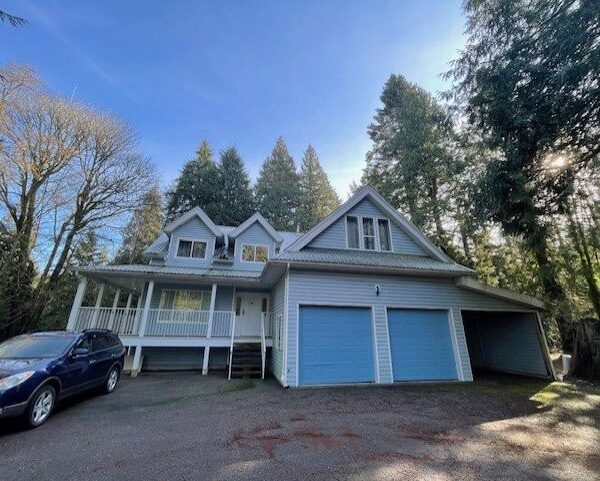 Newly Renovated 5 Bedrooms Upper Home in Elgin Area