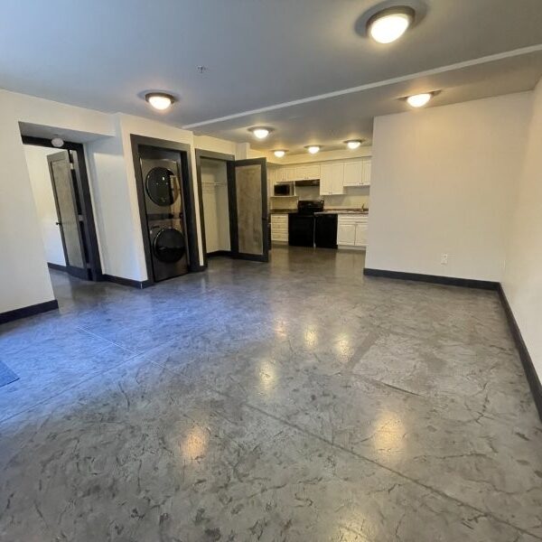 White Rock 1 Bedroom Suite in Elgin Area