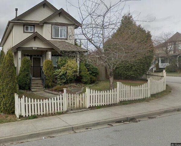 Two Bedroom Basement Suite in Neighbourhood of Panorama