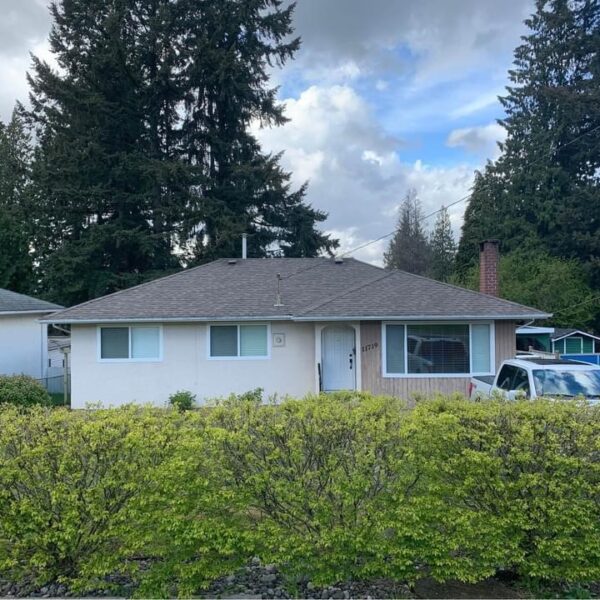 Royal Heights, Updated 4 Bedrooms/Heated Garage/RV Parking