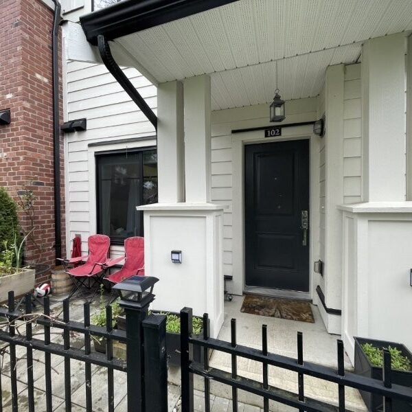 Notting Hill Townhouse One Bed Plus Den