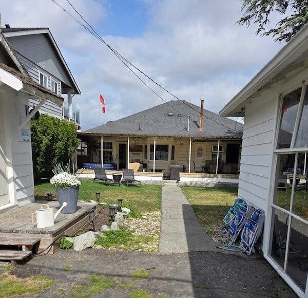 Waterfront Living at Crescent Beach