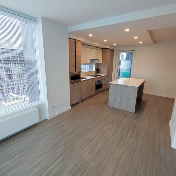 2 bedroom 2 bath on the 29th floor in King George Hub Plaza Two