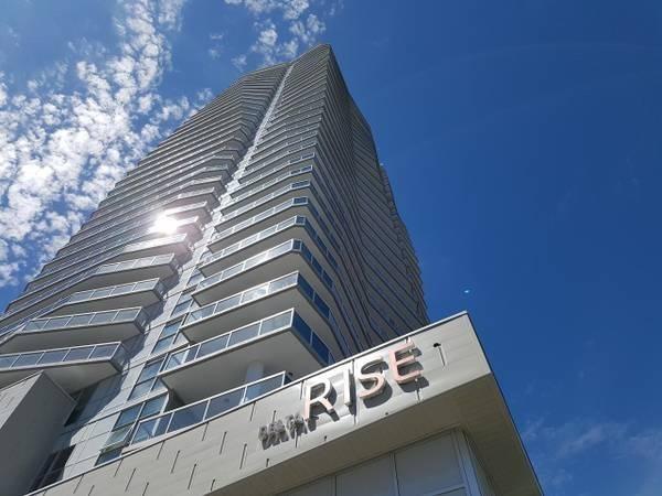Delta Rise Deluxe 2 Bed Plus Den/Views  