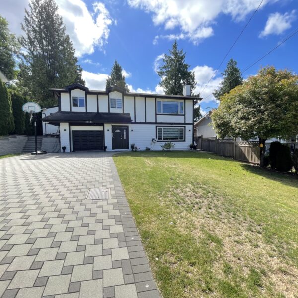 Stunning Brand Newly Renovated House with AC in North Delta