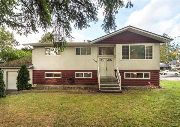 Central Coquitlam 5 Bedroom Family Home - Bring the In-Laws!