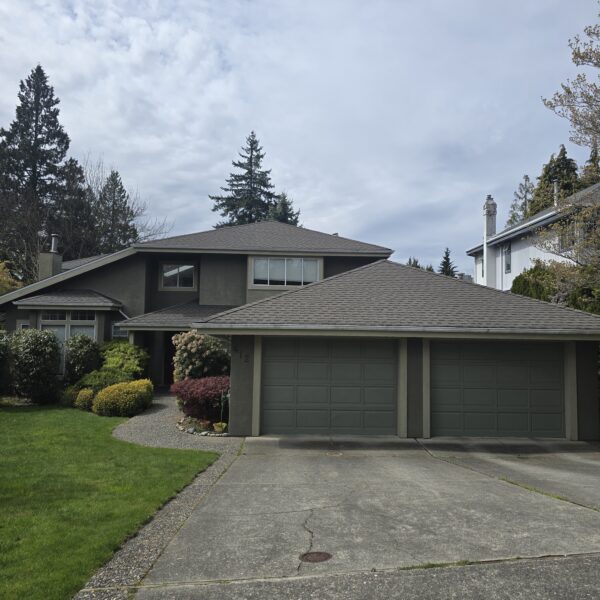 Spacious Executive 4 Bedroom Home Near Vancouver Golf Club