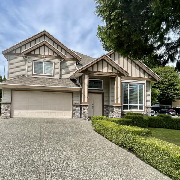 Beautiful Upper Level Four-Bedroom House in Fraser Heights