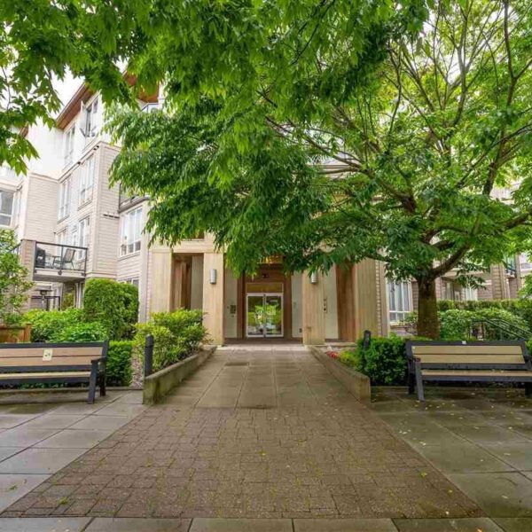 Ground Floor Corner Unit 3 Bedroom/2 Bathroom at The Morgan