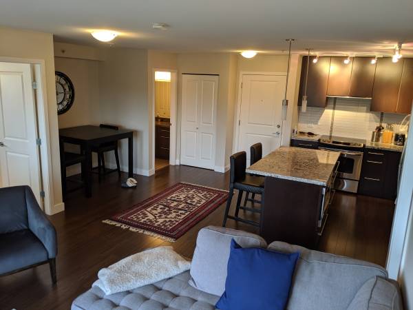 Top Floor Corner Unit – The Point at Morgan Crossing | South Surrey - 2 Bedroom | 2 Bathroom