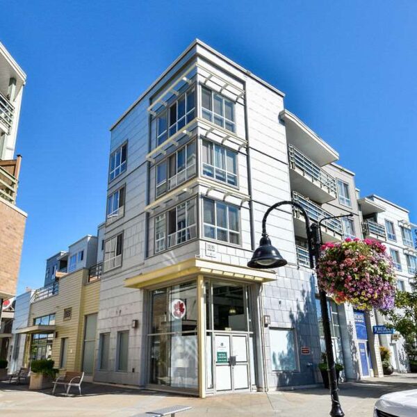 Immaculate 2 Bedroom/2 Bath Condo at Morgan Crossing! 