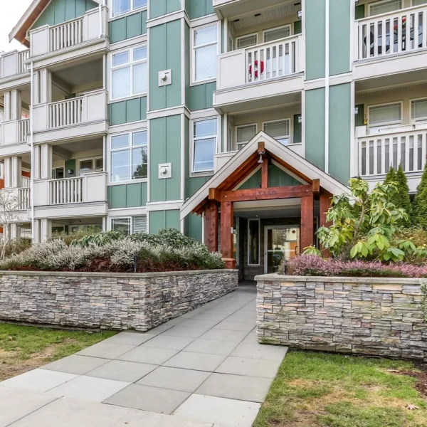 TOP FLOOR Living at Ocean Bay Villas White Rock/2 Bedroom/2 Bathroom UNFURNISHED with Massive Sundeck!