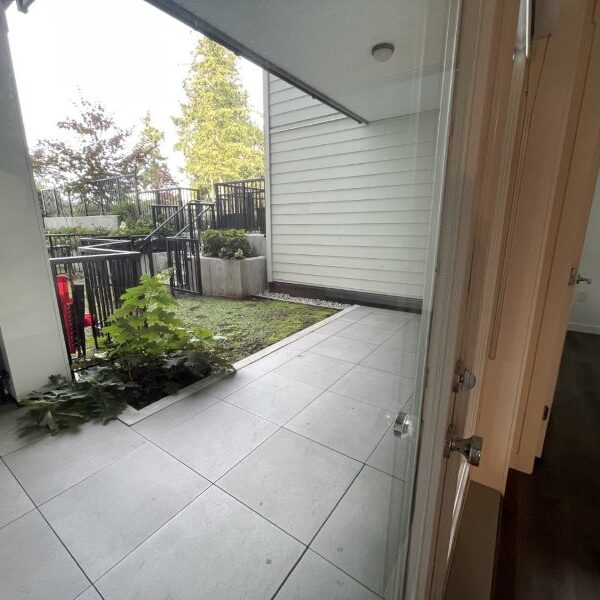 Unit 113- Beautifully Designed/ 2 Bedrooms Condo at The Grove