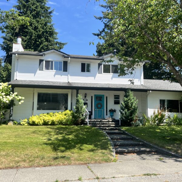 "The Glens" Spacious Family Home for Rent 4 Bedrooms/2.5 Bathrooms 