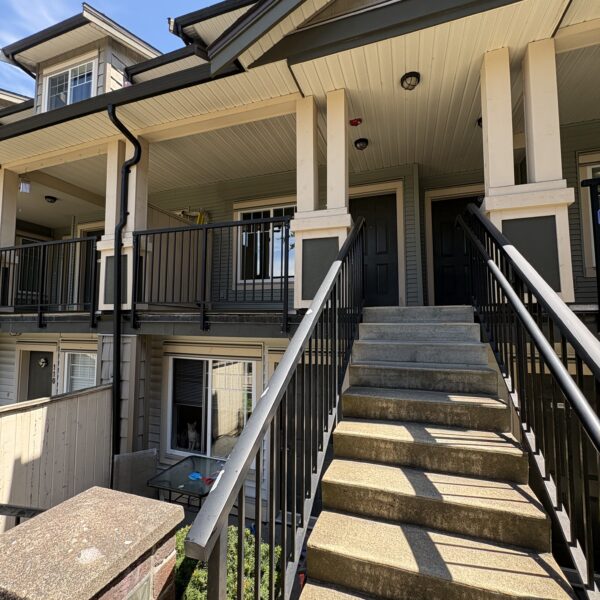 Aura. Three Bedrooms/2.5 Bathrooms Townhouse