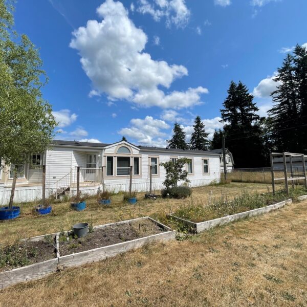 Private Gated 3-Bedroom Mobile Home on Peaceful Acreage