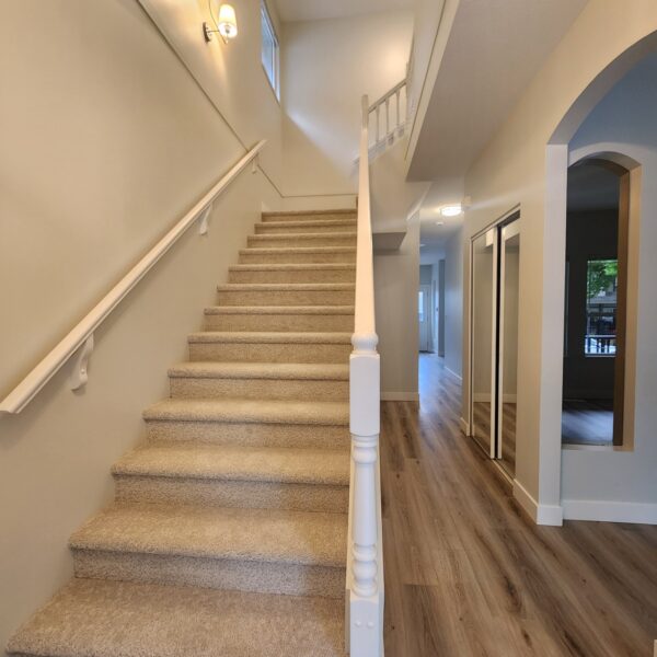 Stunning Three Bedroom House with Central AC in Clayton/Cloverdale, Surrey