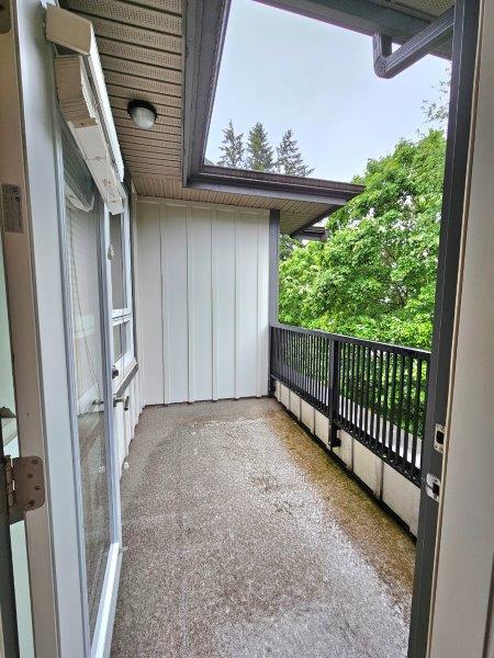 Top Floor South Pointe Walk 1 Bedroom, Flex area - 1 Full Bathroom