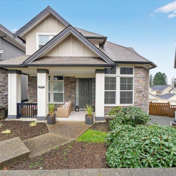 Morgan Heights Family Home – 4 Bed/3.5 Bath
