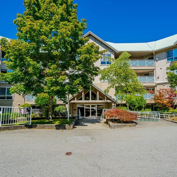 Bright West Facing The Sands - 2 Bedroom - 2 Bathroom